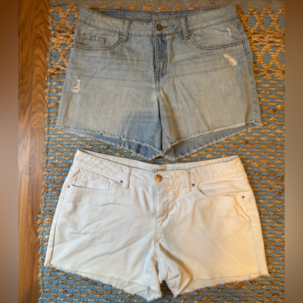 Two pairs of shorts Sound/Style & Time and Tru